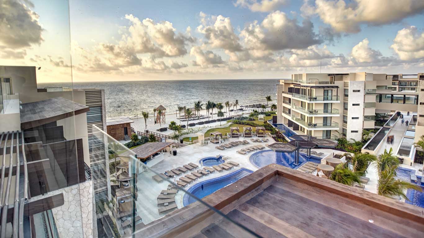 Royalton Riviera Cancun an Autograph Collection All-Inclusive Resort & Casino: Unforgettable Experiences Await!